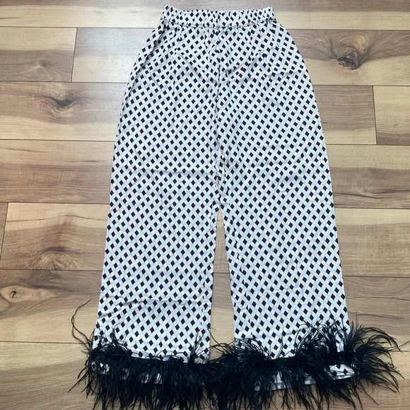 NWT Sleeper Party Pajama Set - Picture 10 of 14